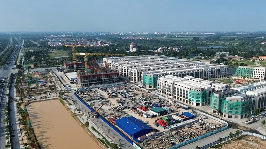 Áp lực tái cân bằng thị trường bất động sản